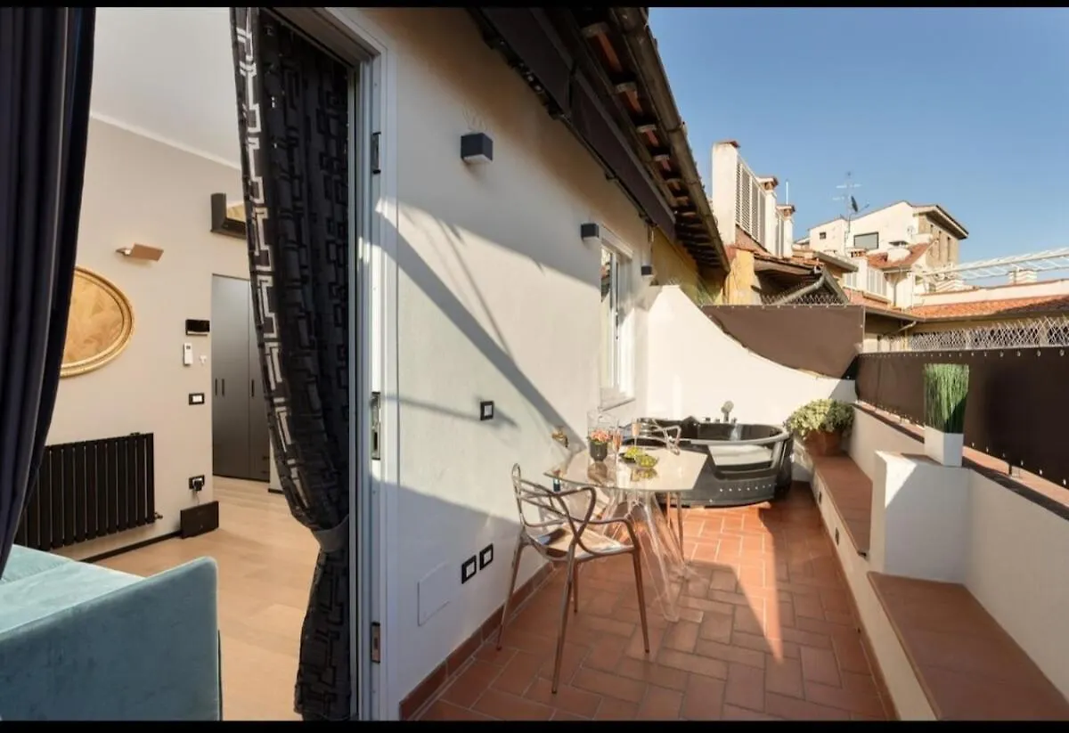 Florence Holiday Apartment Ponte Vecchio Glow Suite Jacuzzi